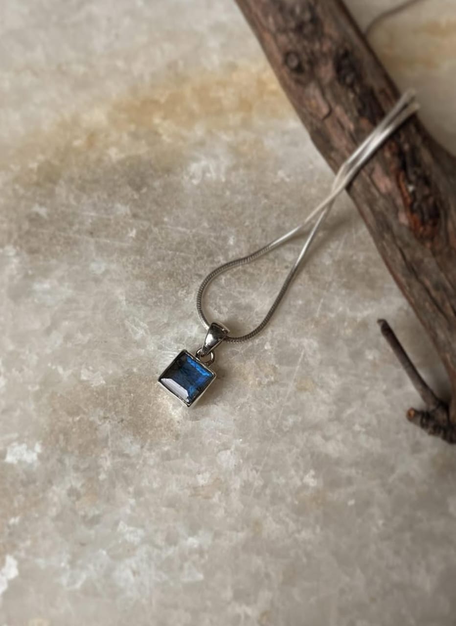 Labradorite Square Cut 925 Sterling Silver Unisex Pendant