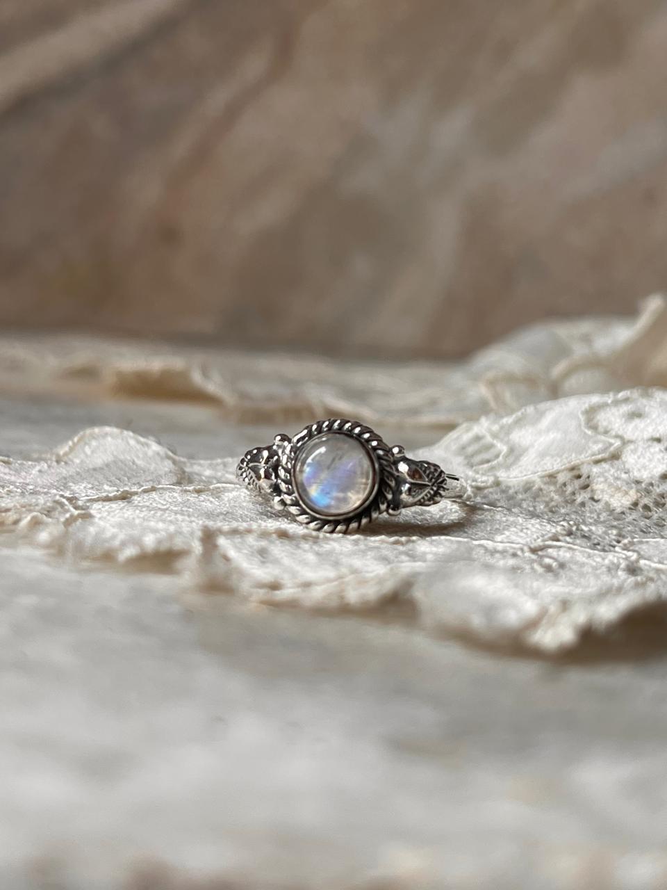 Moonstone Round Boho 925 Sterling Silver Ring