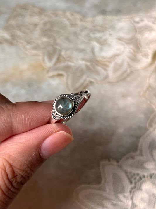 Boho Labradorite Statement Ring in Solid 925 Sterling Silver