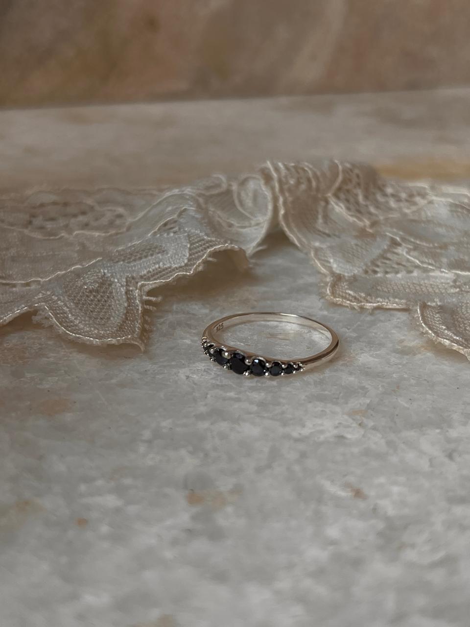 Black Spinel 9 Gradient 925 Sterling Silver Ring