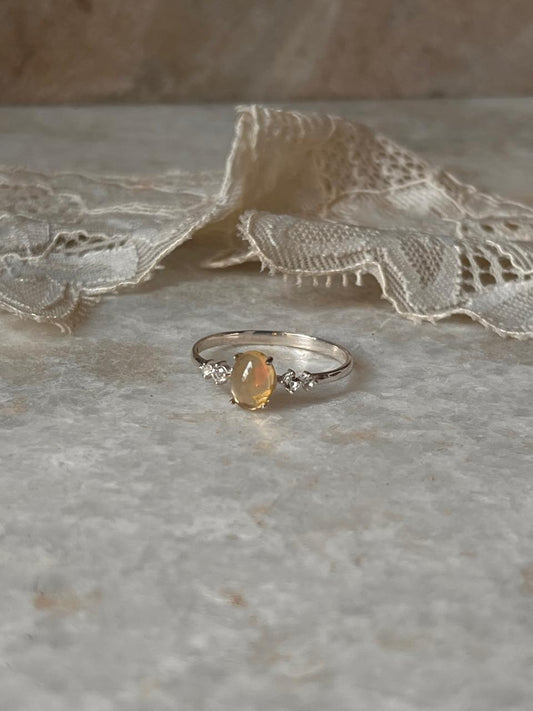 Natural Ethiopian Opal & White Topaz Solitare Band 925 Sterling Silver Ring