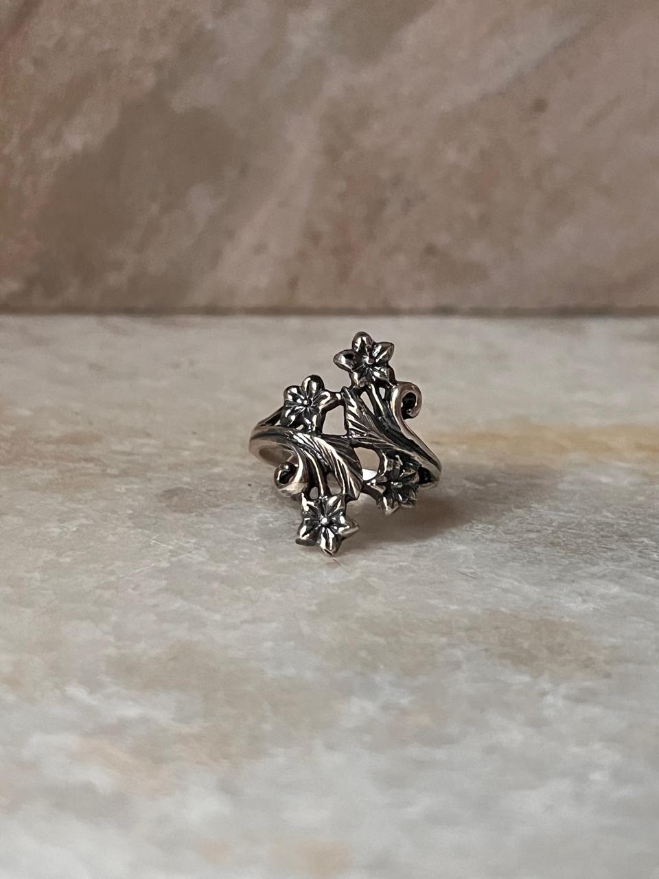 Detailed Forest Vintage 925 Sterling Silver Ring