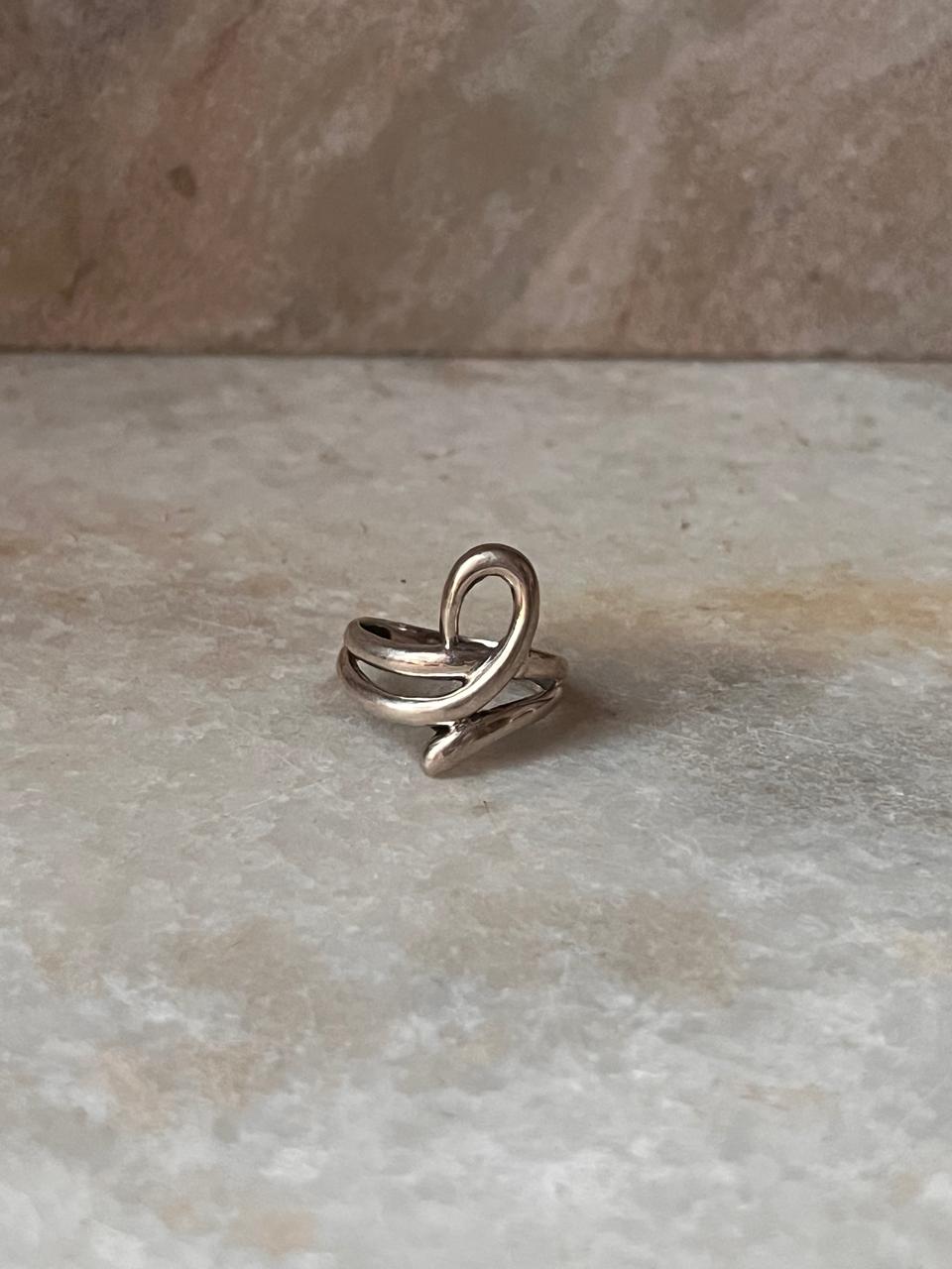Modern knot design silver ring in 925 sterling silver 