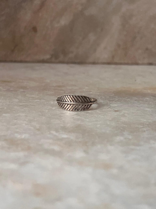 Leaf Detailed Band 925 Sterling Silver Ring