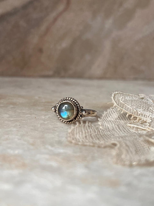 Labradorite Round Boho 925 Sterling Silver Ring