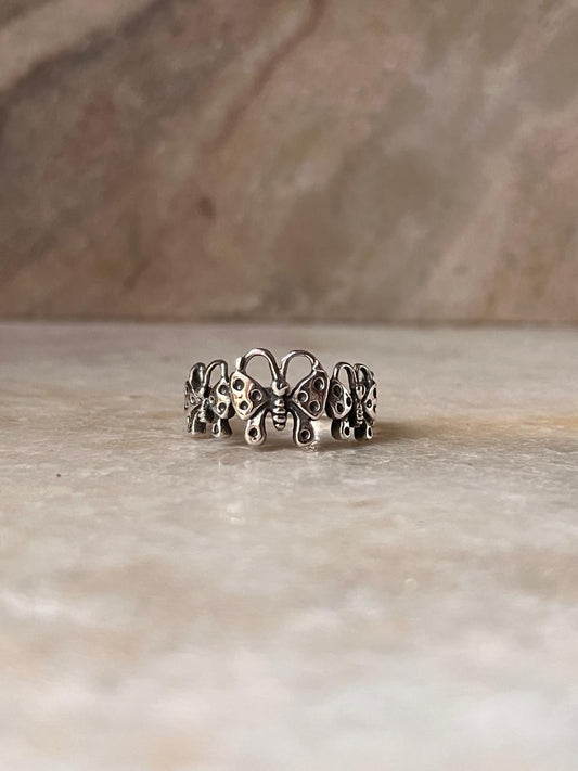 Butterflies Band 925 Sterling Silver Ring close-up view 