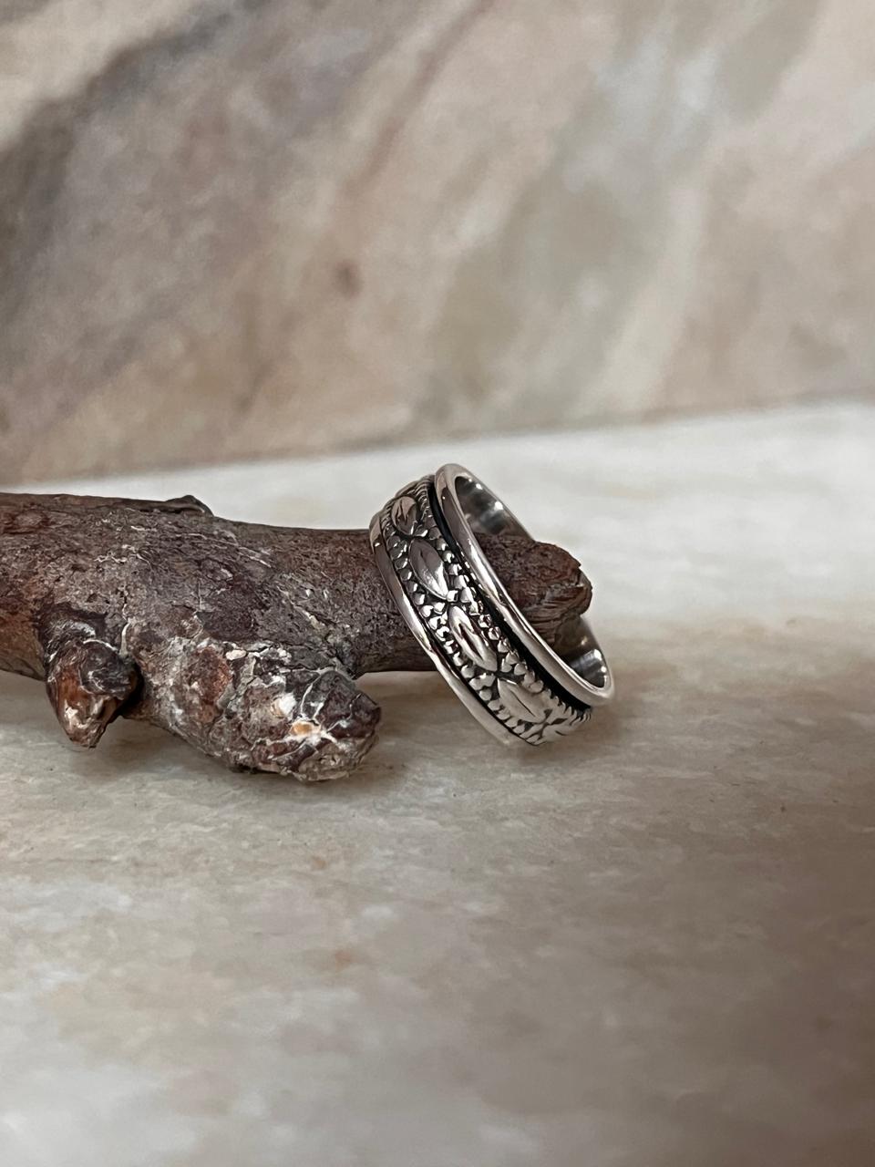 Tribal Rawa Spinner Band 925 Sterling Silver Ring