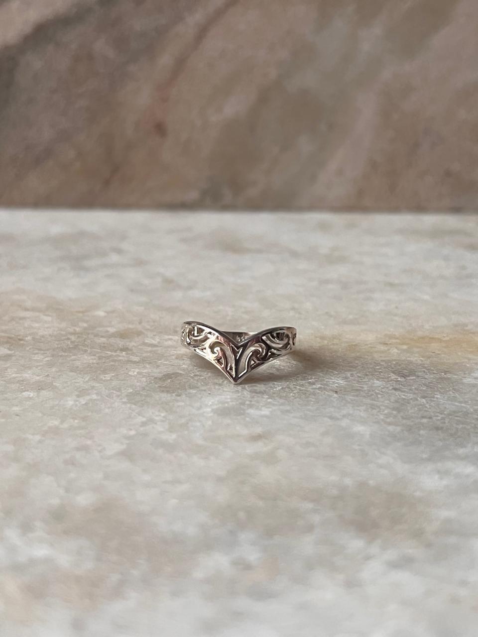 V/ Chevron Vintage Filigree 925 Sterling Silver Ring