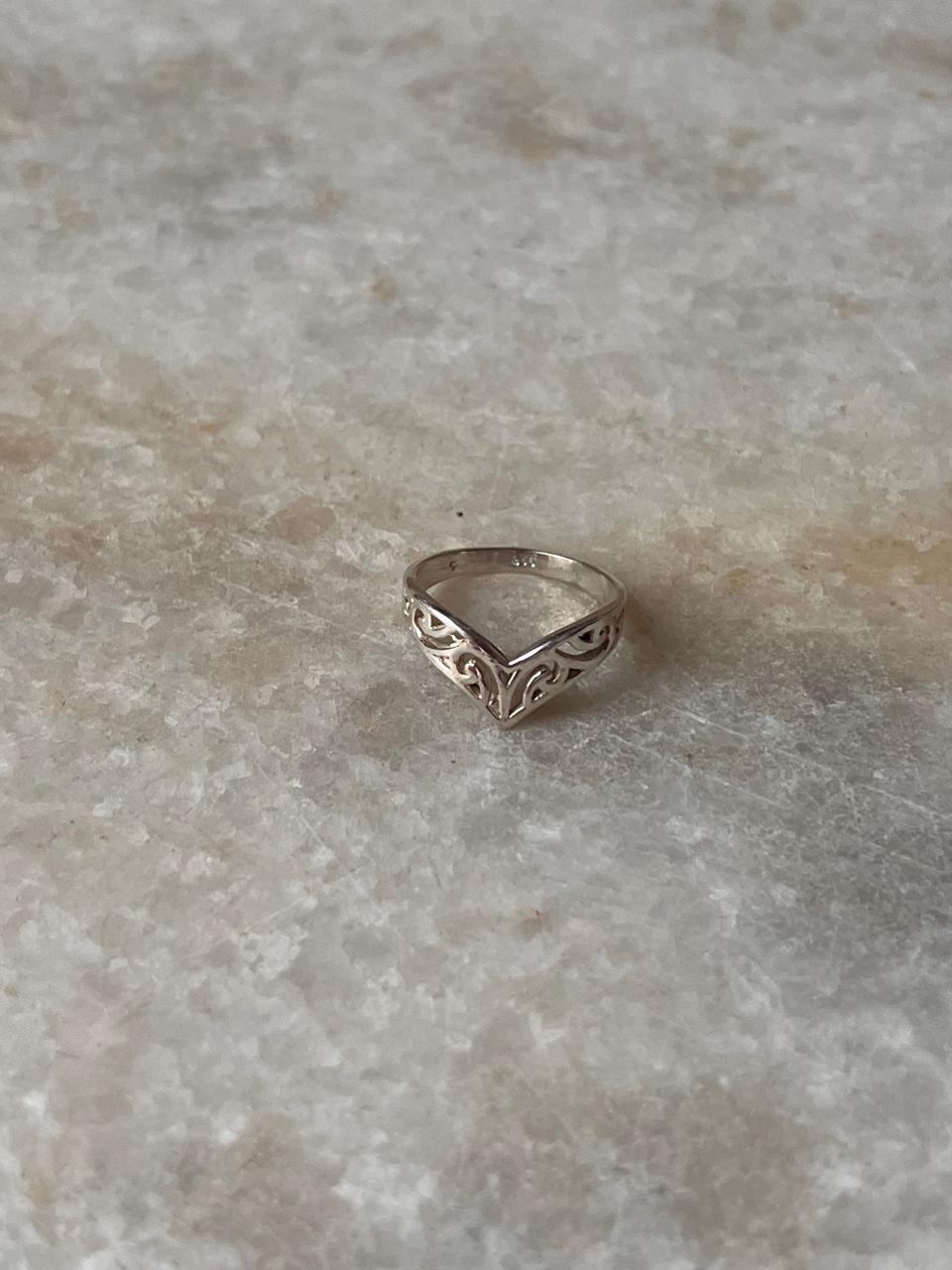 V/ Chevron Vintage Filigree 925 Sterling Silver Ring