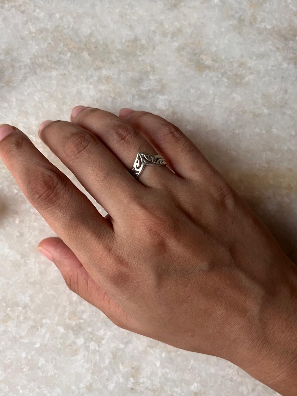 V/ Chevron Vintage Filigree 925 Sterling Silver Ring