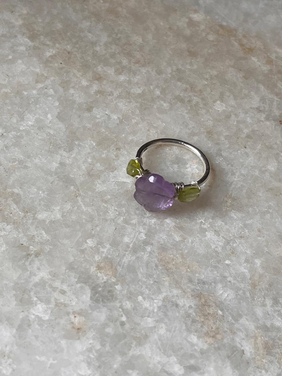 Floral amethyst and peridot gemstone 925 Sterling Silver ring  
