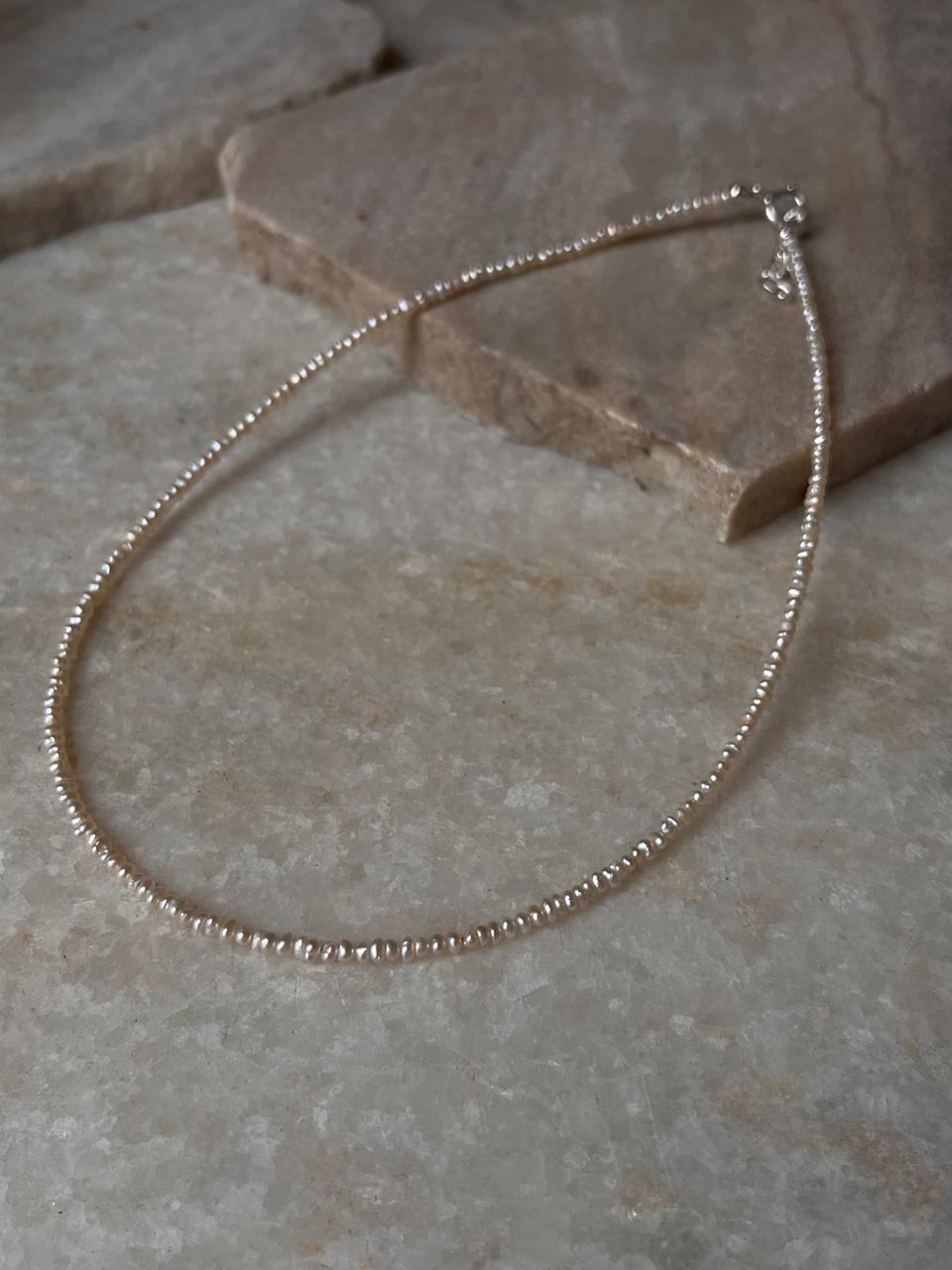 Classic freshwater pearl silver lock necklace 