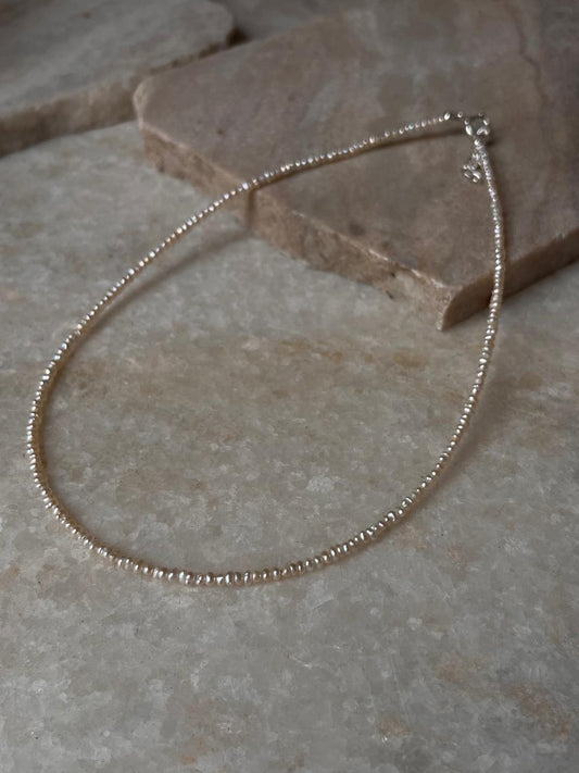 Classic freshwater pearl silver lock necklace 
