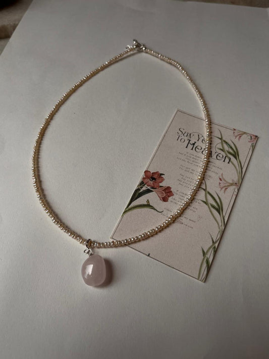 Elegant freshwater rice pearl and rose quartz 925 sterling silver necklace 
