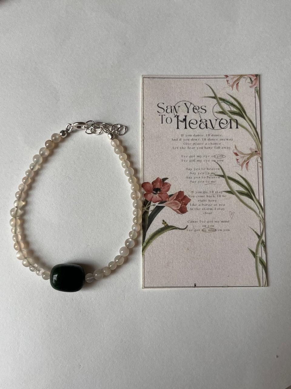 Elegant gemstone bracelet with moonstone and green aventurine