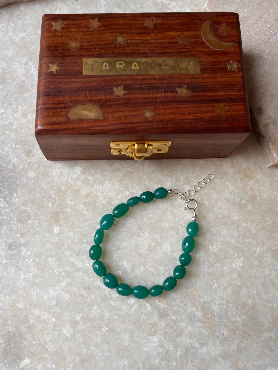 Healing green onyx stone bracelet with silver