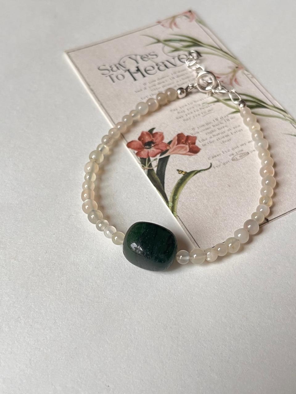 925 silver bracelet with white moonstone and green crystals  