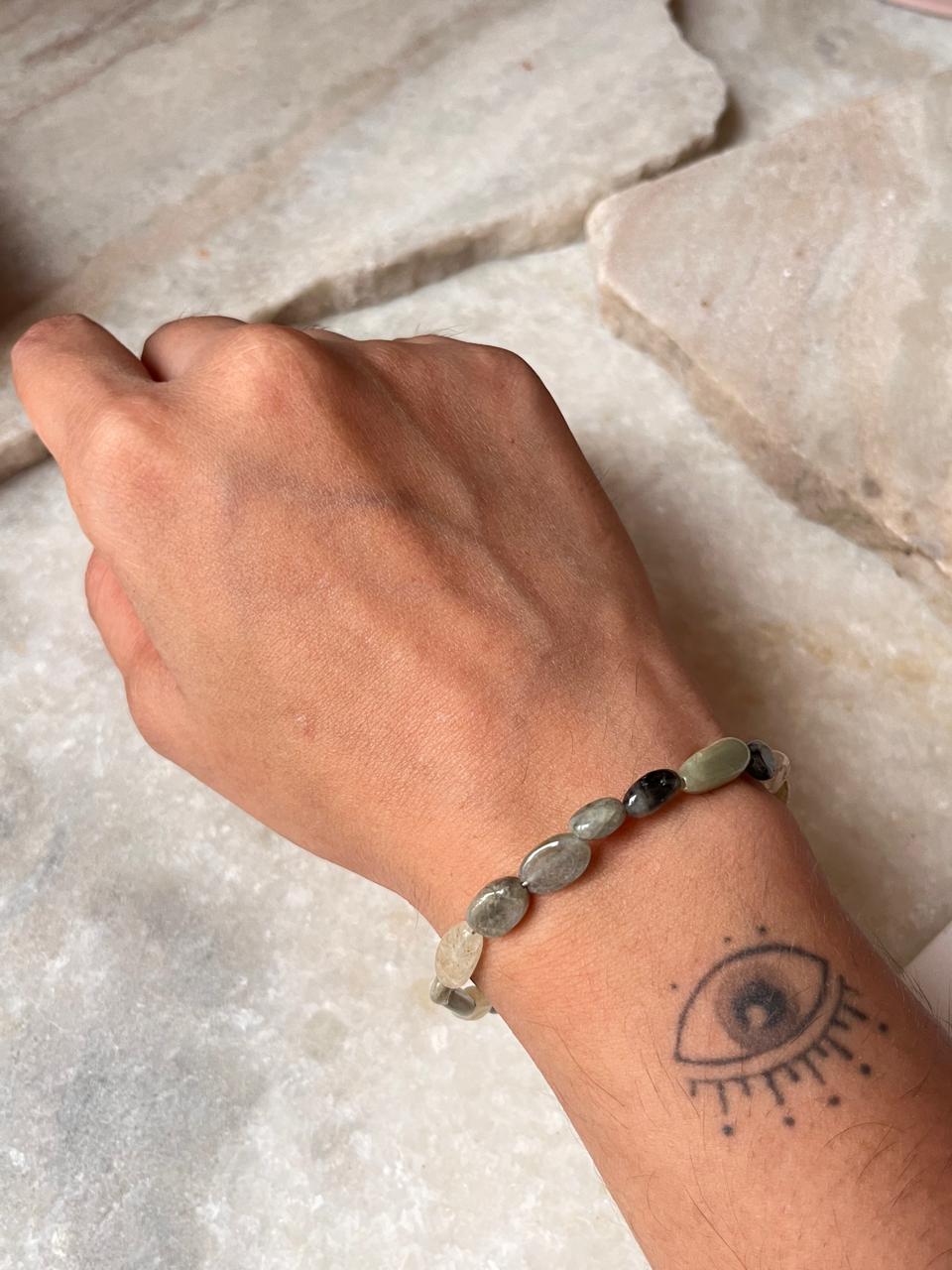 Natural aquamarine bracelet with sterling silver clasp