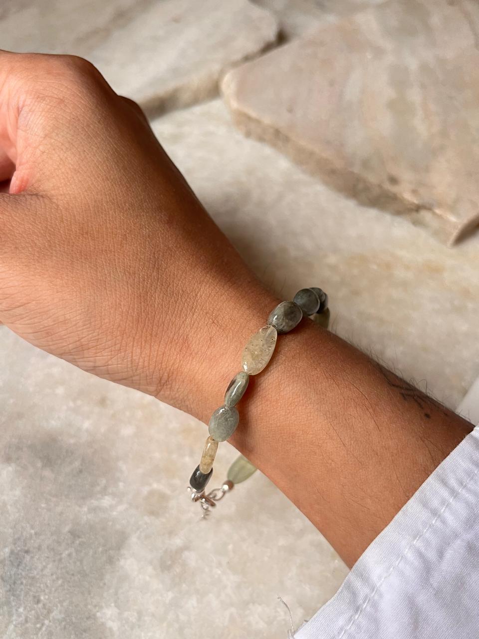 Natural aquamarine bracelet with sterling silver clasp