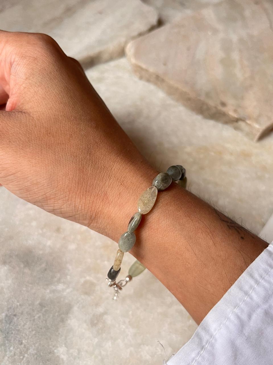 Blue aquamarine tumble stone silver bracelet 