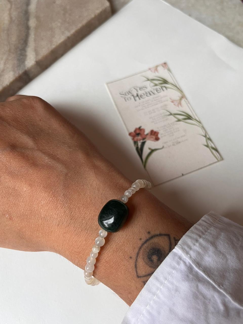 Dark green aventurine and moonstone beaded bracelet