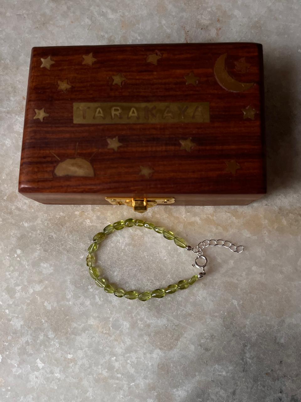 Peridot Oval Crystal 925 Sterling Silver Bracelet