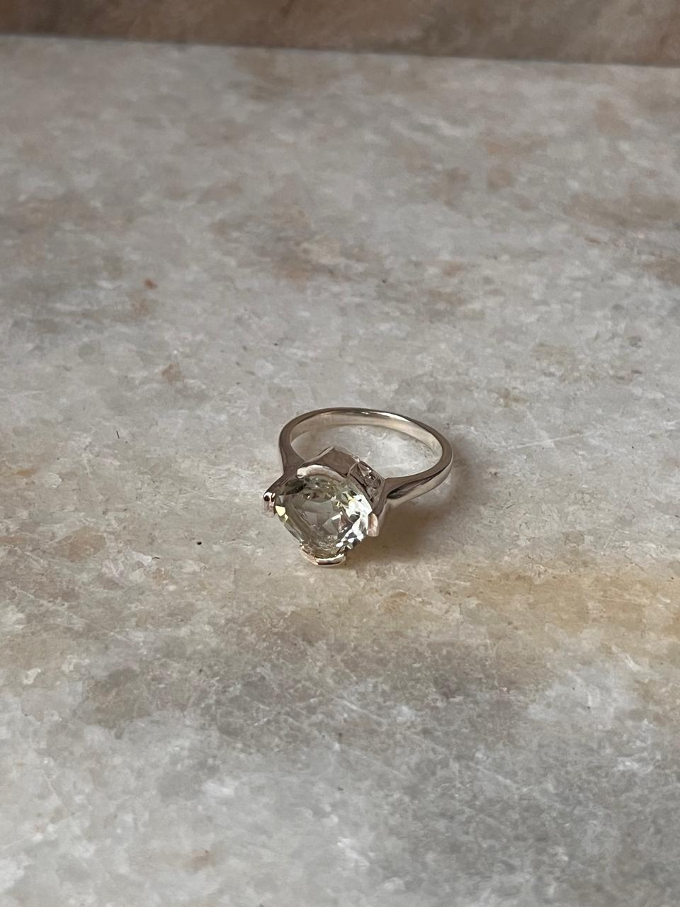 Elegant statement ring with square green amethyst stone