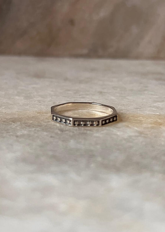 925 Sterling Silver ring with star and hexagon design  