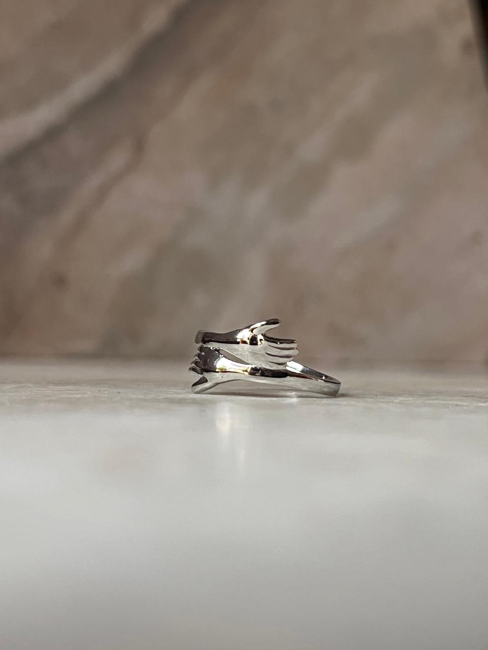 Hug Adjustable 925 Sterling Silver Ring