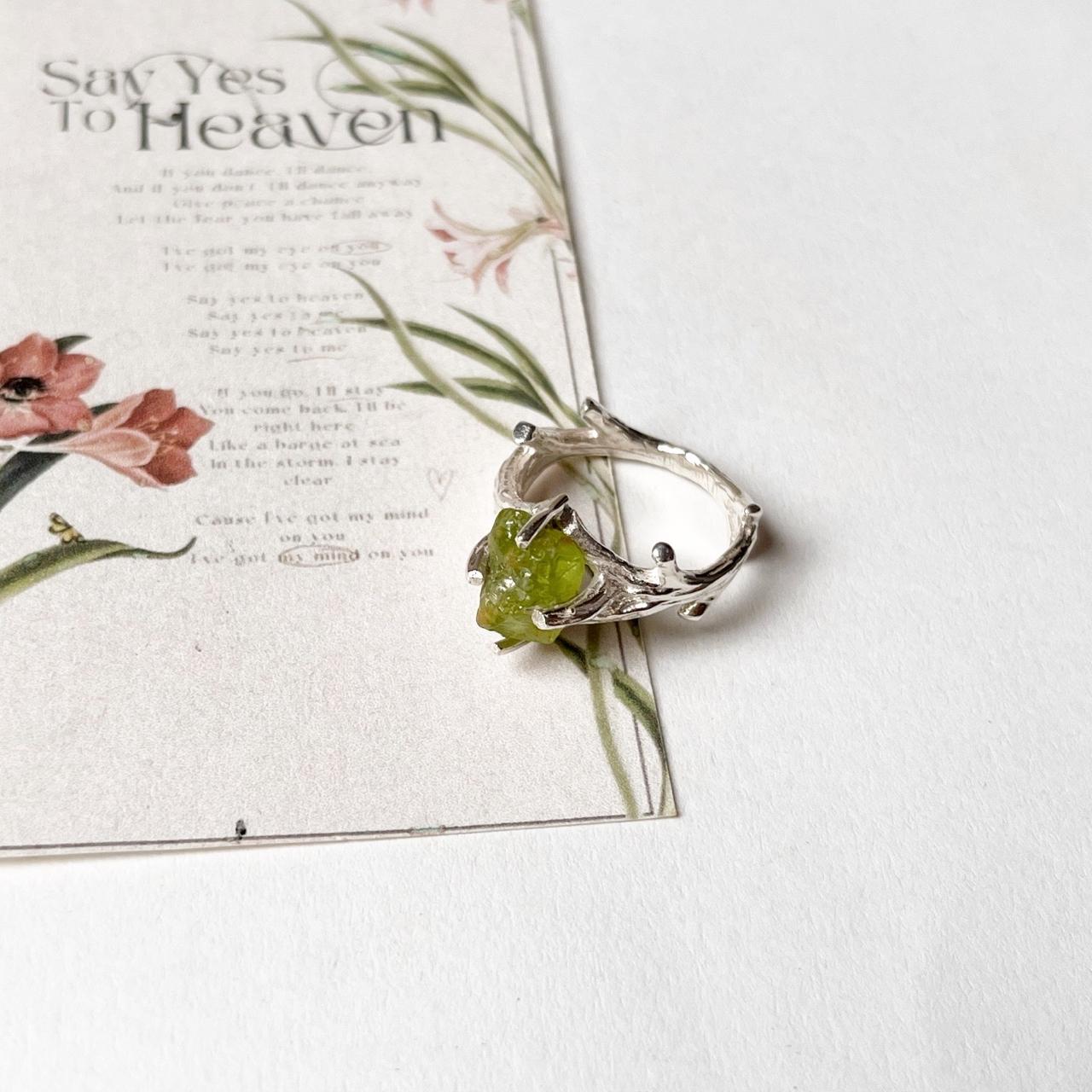 Peridot Raw Uncut Leaf Band 925 Sterling Silver Ring