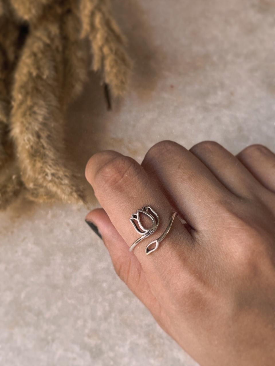 Lotus Cut Out Minimal Adjustable 925 Sterling Silver Ring