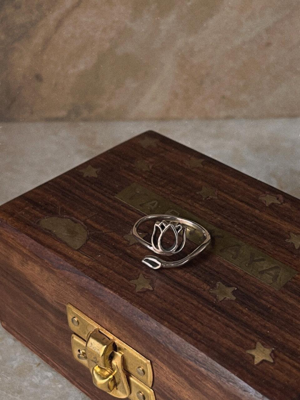Lotus Cut Out Minimal Adjustable 925 Sterling Silver Ring