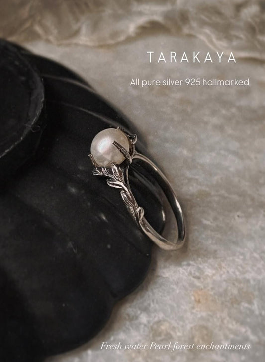 Women's 925 sterling silver pearl ring featuring woodland motifs  