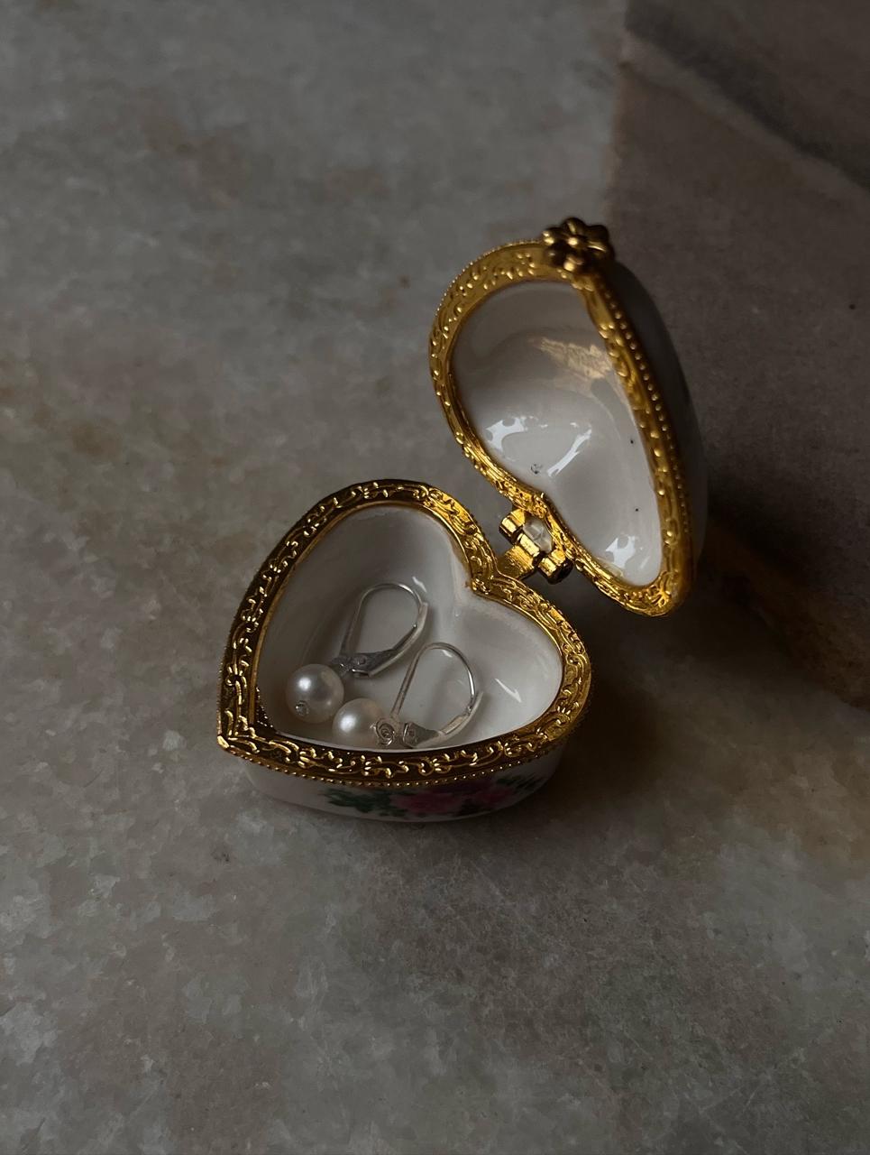 Fresh Water Pearls Round Lever Back 925 Sterling Silver Earring