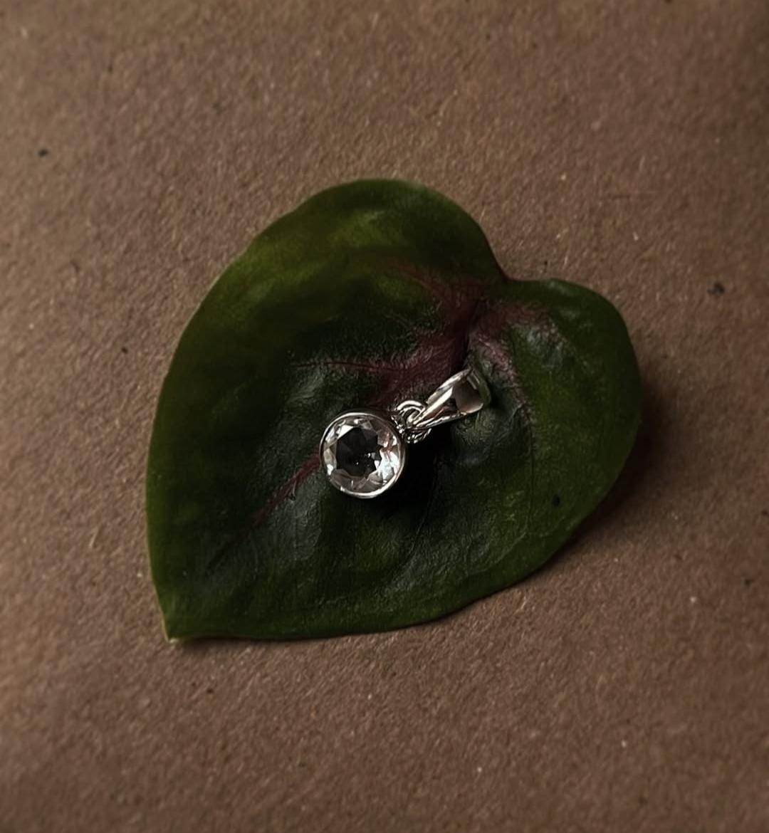 Clear Quartz Round Cut 925 Sterling Silver Pendant