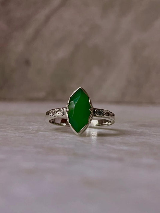 Green Onyx Marquise Cut Vintage Band 925 Sterling Silver Ring