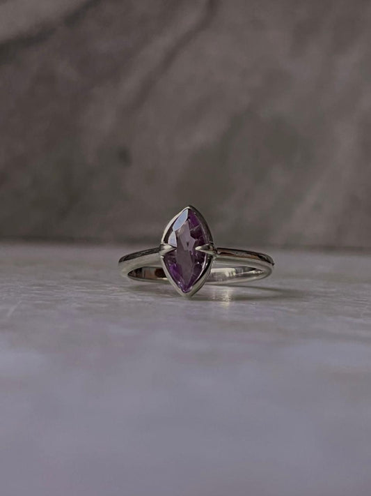 Amethyst Marquise Cut Vintage Prong Setting 925 Sterling Silver Ring