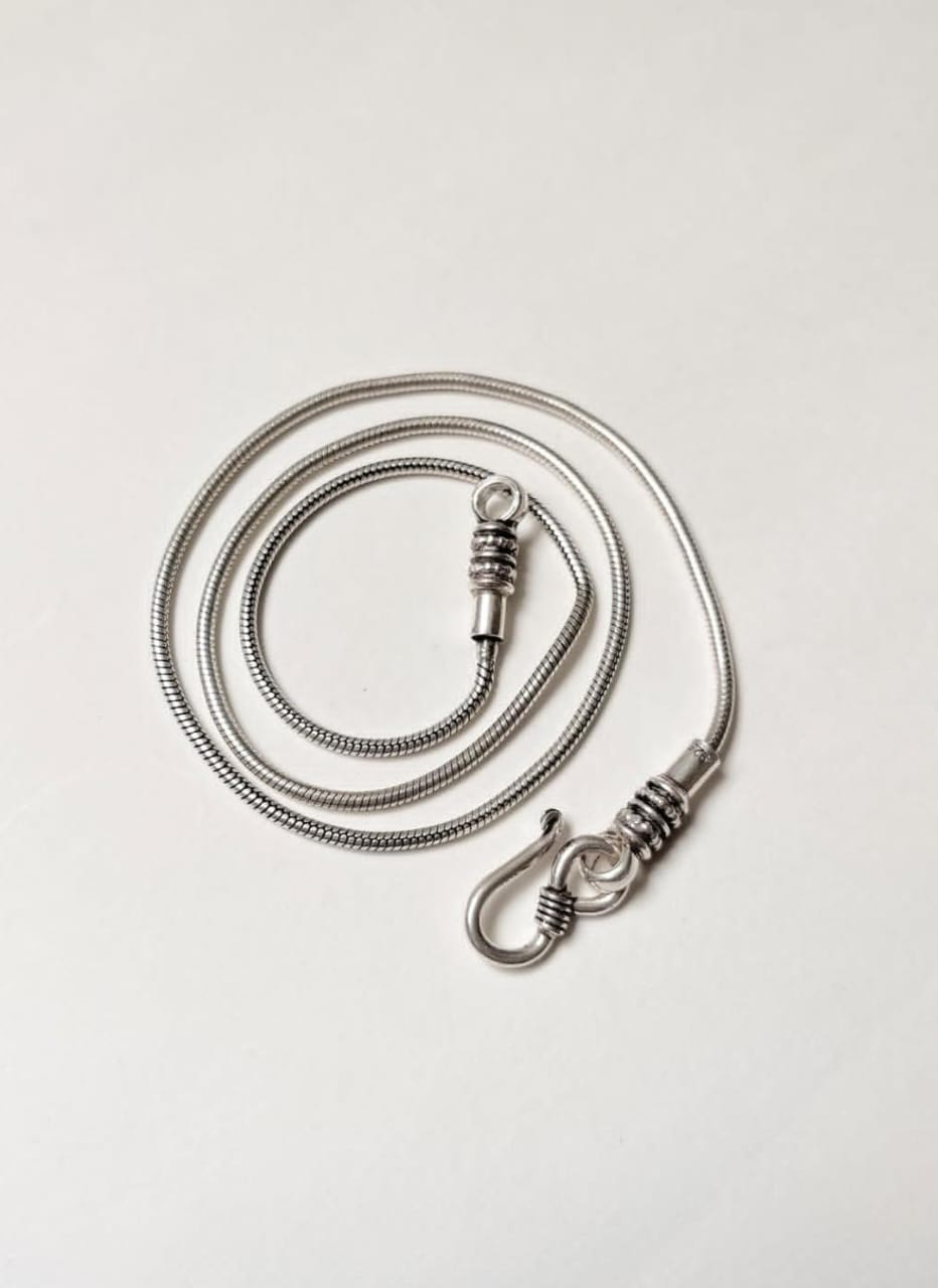 Vintage style snake design silver chain