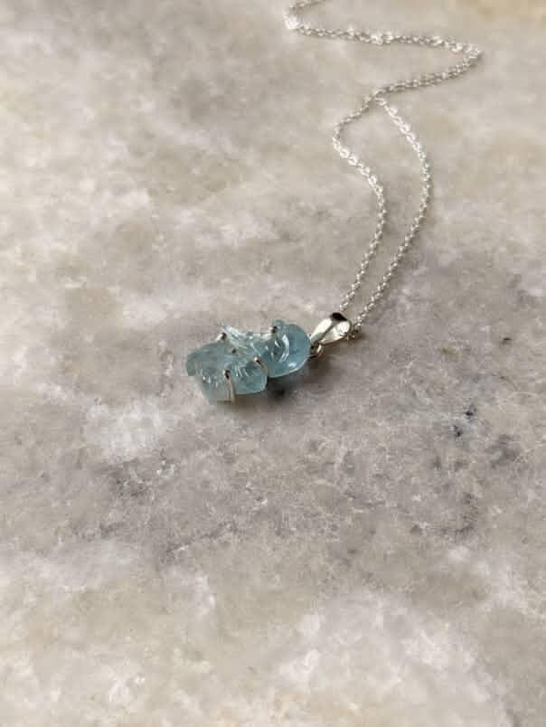  Natural aquamarine gemstone pendant in sterling silver