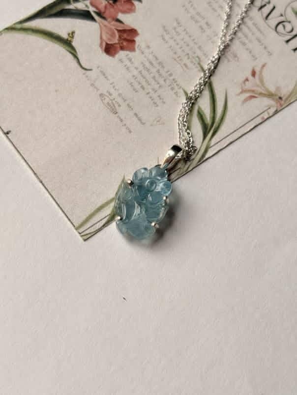 Unique aquamarine crystal pendant in 925 sterling silver 