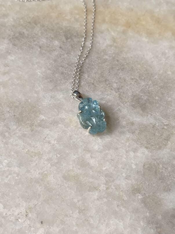 Natural aquamarine gemstone pendant in sterling silver