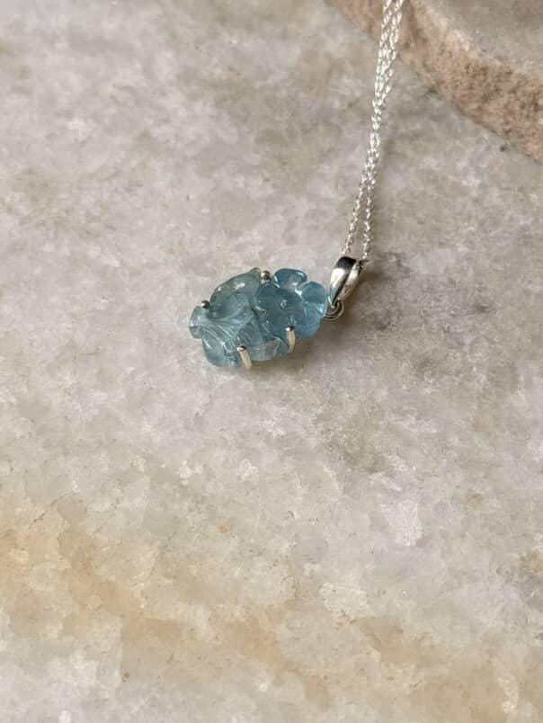 Elegant 925 silver aquamarine pendant for women  