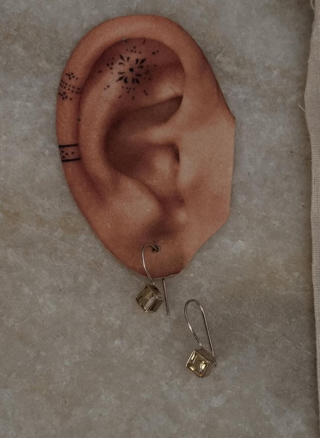 925 silver hook earrings with square citrine stones