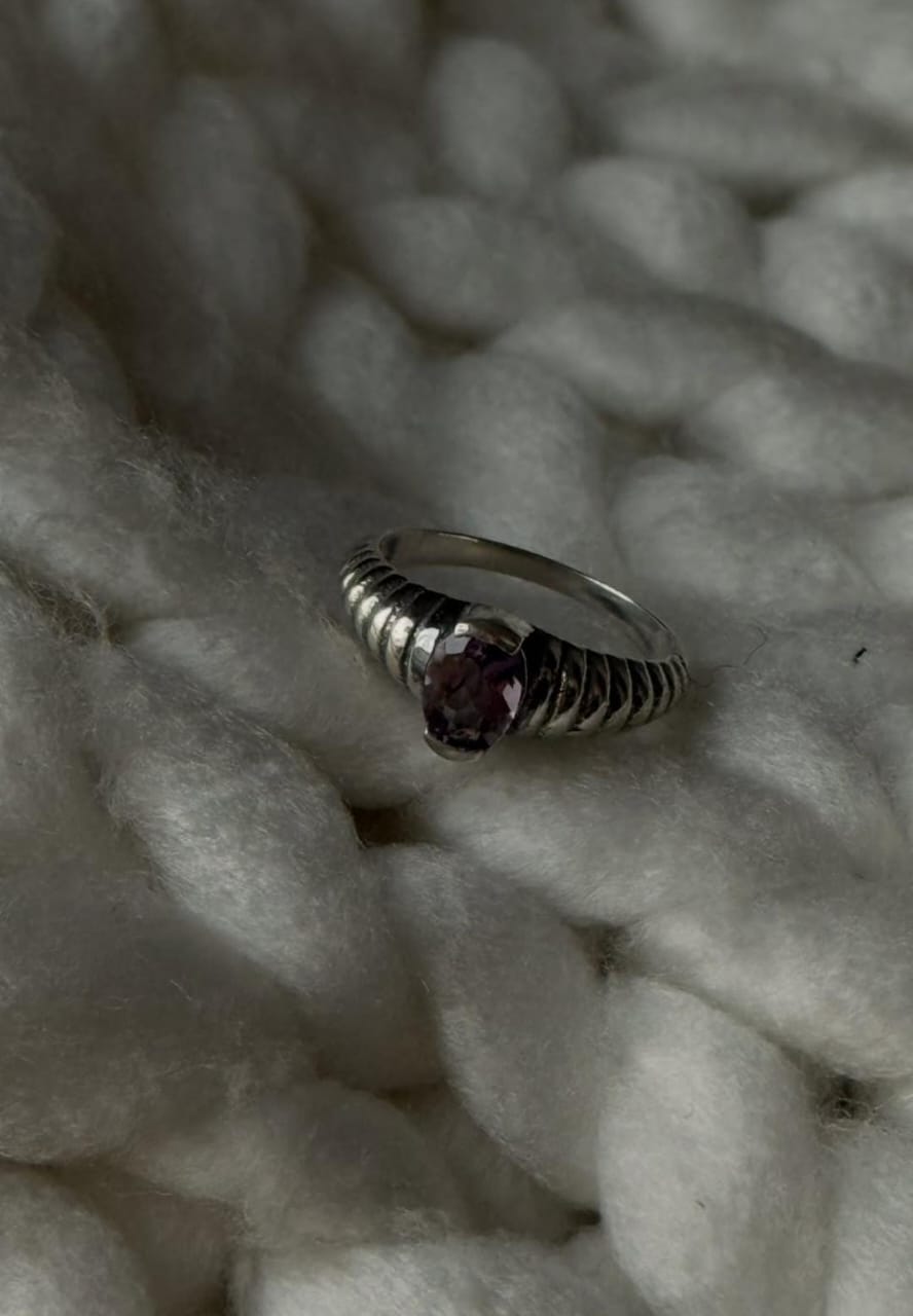 Natural amethyst solitaire gemstone croissant band 925 sterling silver ring