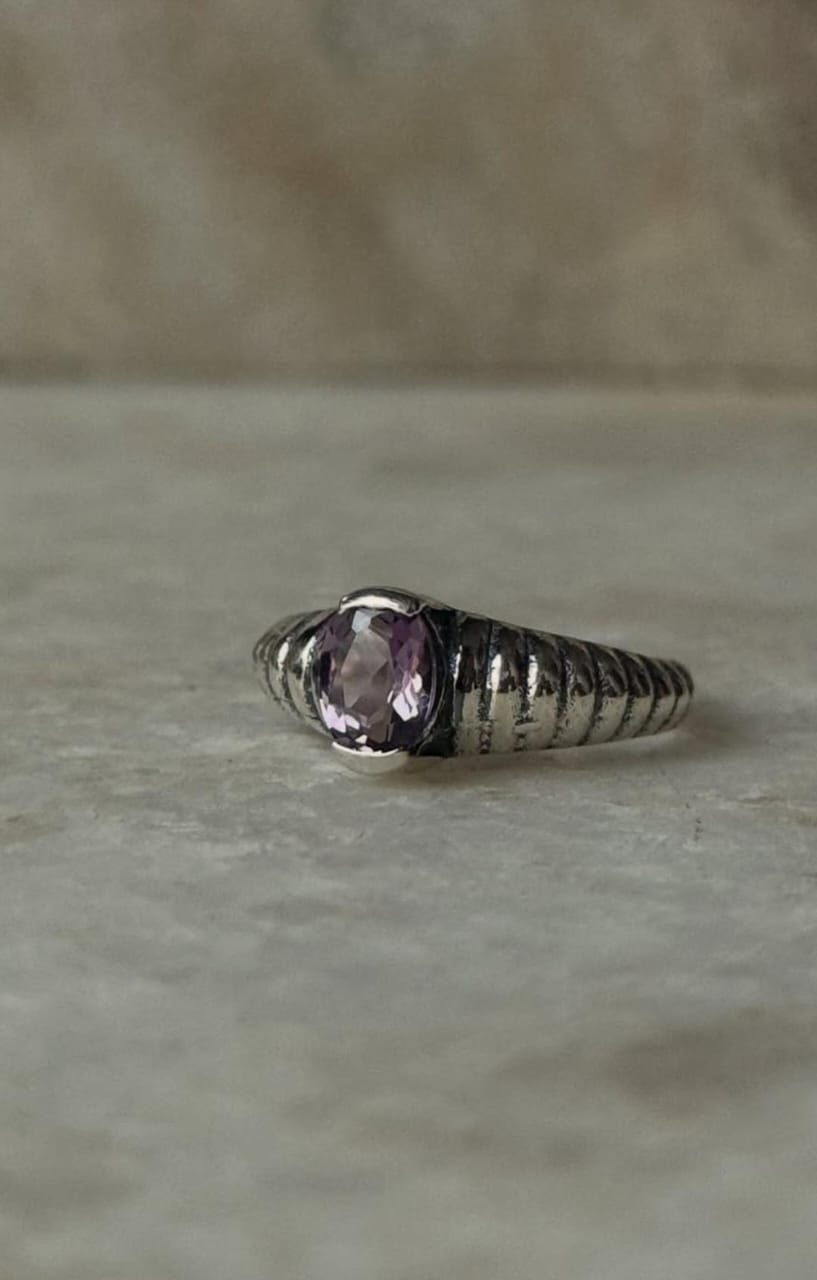 Elegant amethyst solitaire croissant 925 sterling silver ring  