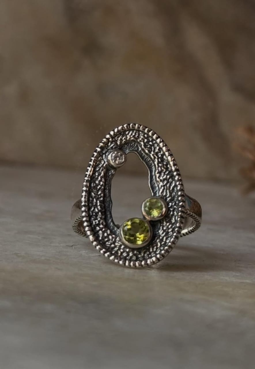  boho style 925 sterling silver peridot white topaz statement ring