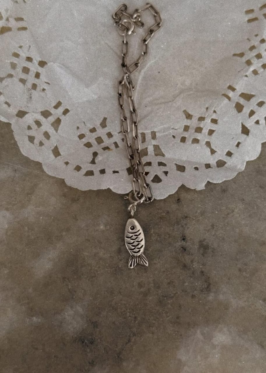 925 Sterling silver paper clip chain bracelet featuring machli charm