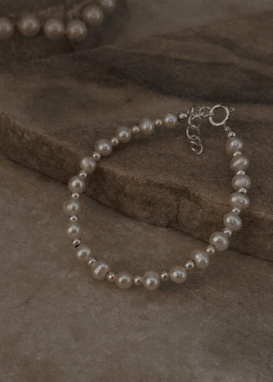 925 Sterling silver baati bracelet with freshwater pearls and tiny silver beads