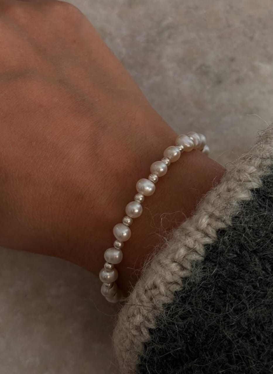 925 Sterling silver delicate bracelet with freshwater pearls baati and 3mm beads  