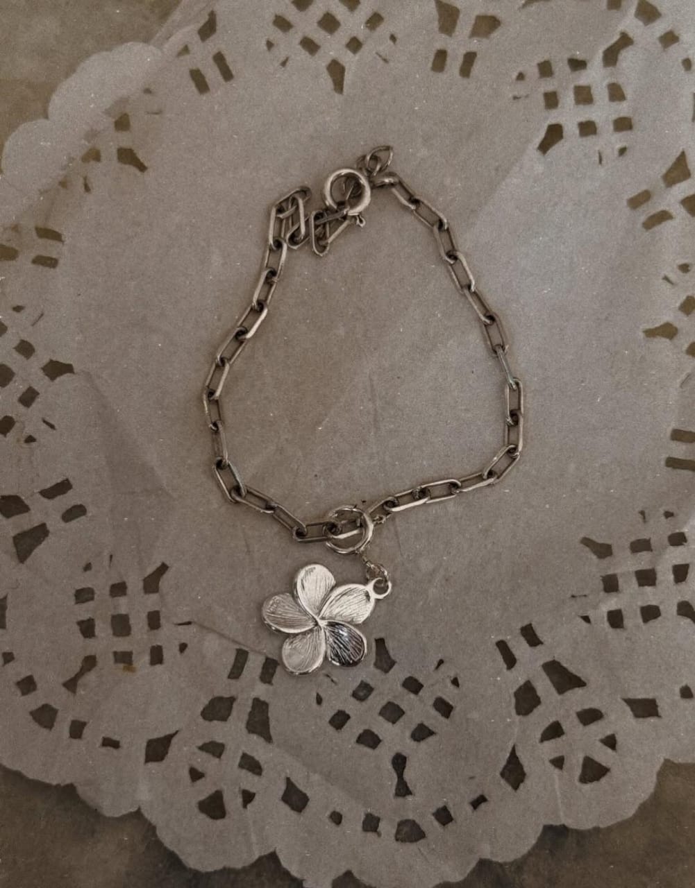925 sterling silver paper clip bracelet with plumeria / frangipani design  
